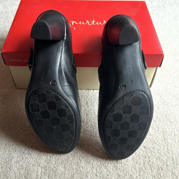 Black Nurture Wittney Pumps - size 7.5 - Picture 6 of 7